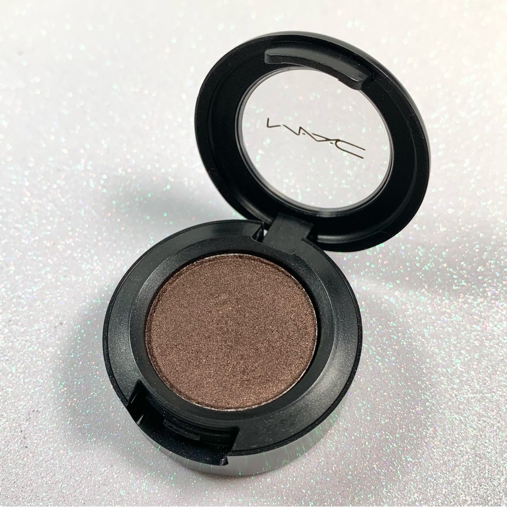 MAC Eyeshadow Carbonized